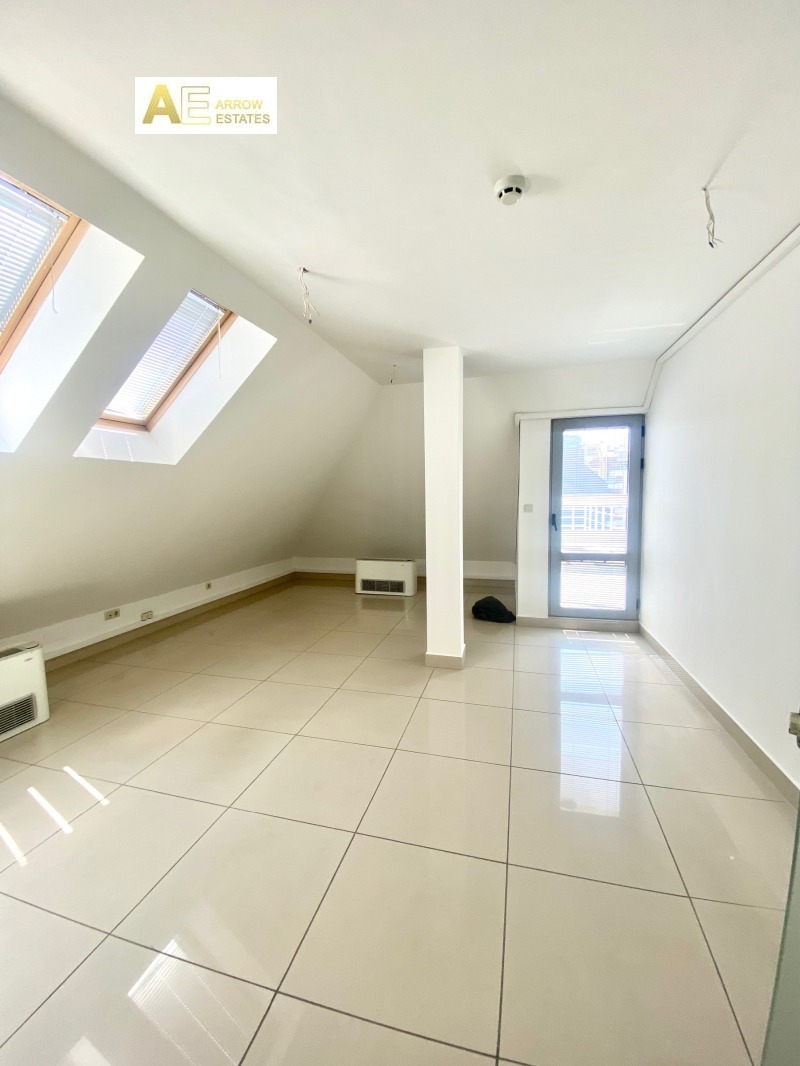 De inchiriat  Birou Sofia , Țentâr , 200 mp | 34785285 - imagine [11]