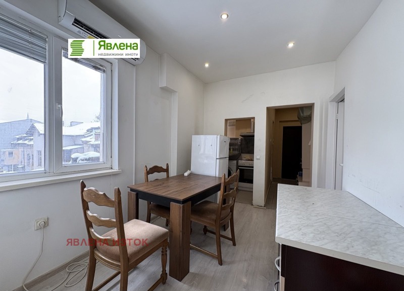 Дава под наем 3-СТАЕН, гр. София, Център