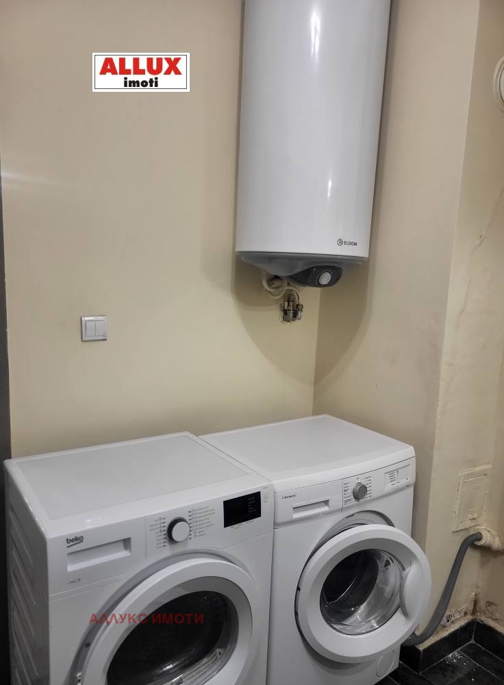Do wynajęcia  Piętro domu Ruse , Szirok centar , 100 mkw | 89327641 - obraz [9]