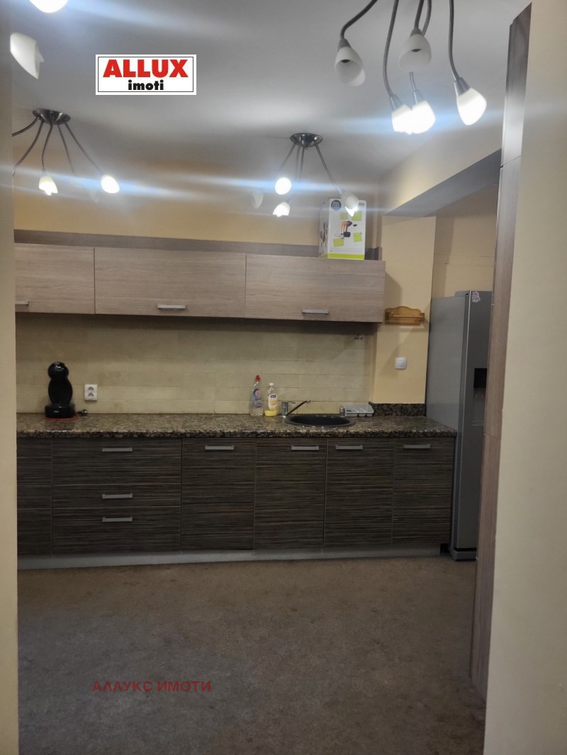 Do wynajęcia  Piętro domu Ruse , Szirok centar , 100 mkw | 89327641 - obraz [5]
