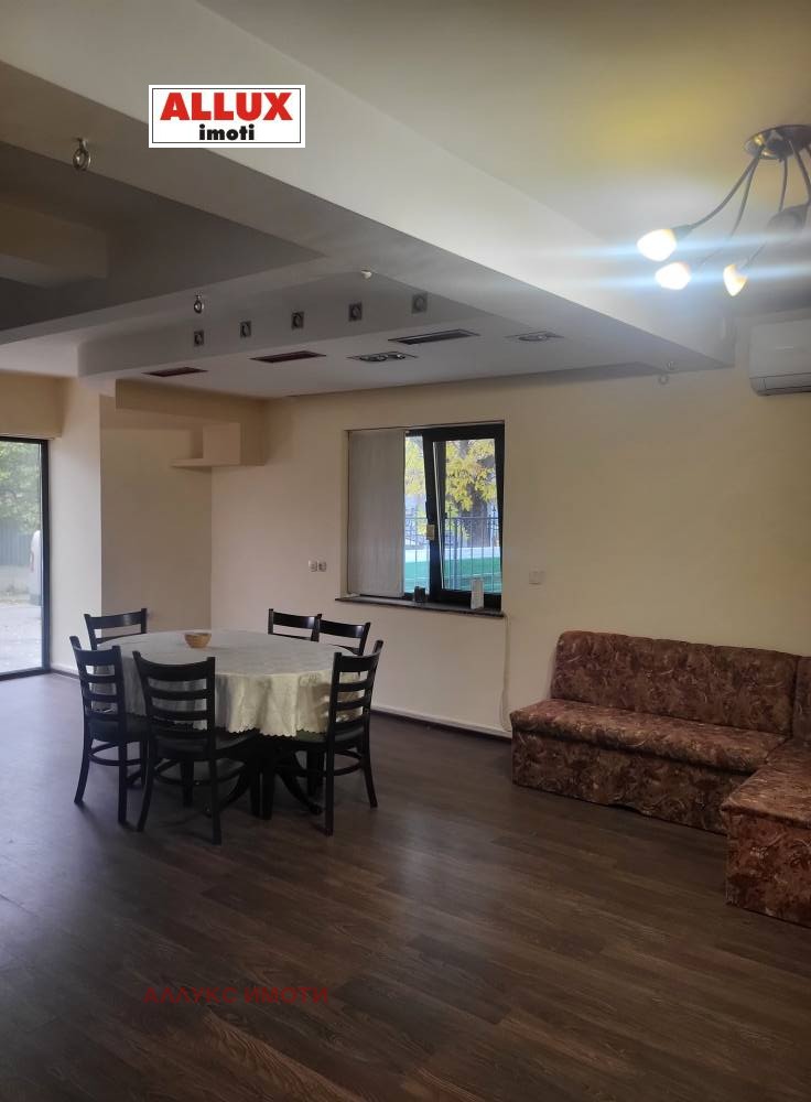 Do wynajęcia  Piętro domu Ruse , Szirok centar , 100 mkw | 89327641