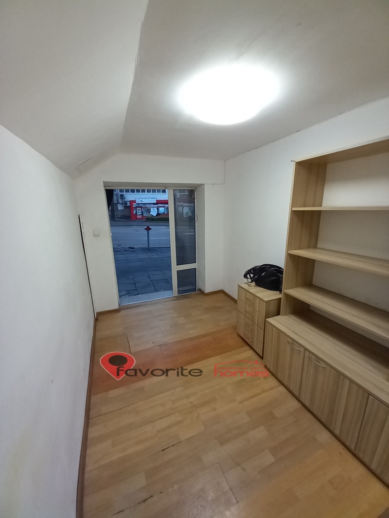 Da affittare  Ufficio Shumen , Tsentar , 12 mq | 53295571 - Immagine [2]