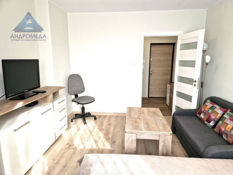 Издаје се  1 спаваћа соба Плевен , Широк центар , 45 м2 | 71883763 - слика [8]