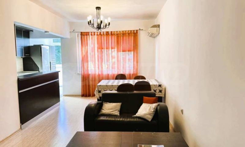 Дава под Наем 4-СТАЕН в град Варна, Център - 120 кв.м / 1 000 € » 1 955.83 лв., СУПРИММО - ОФИС ВАРНА