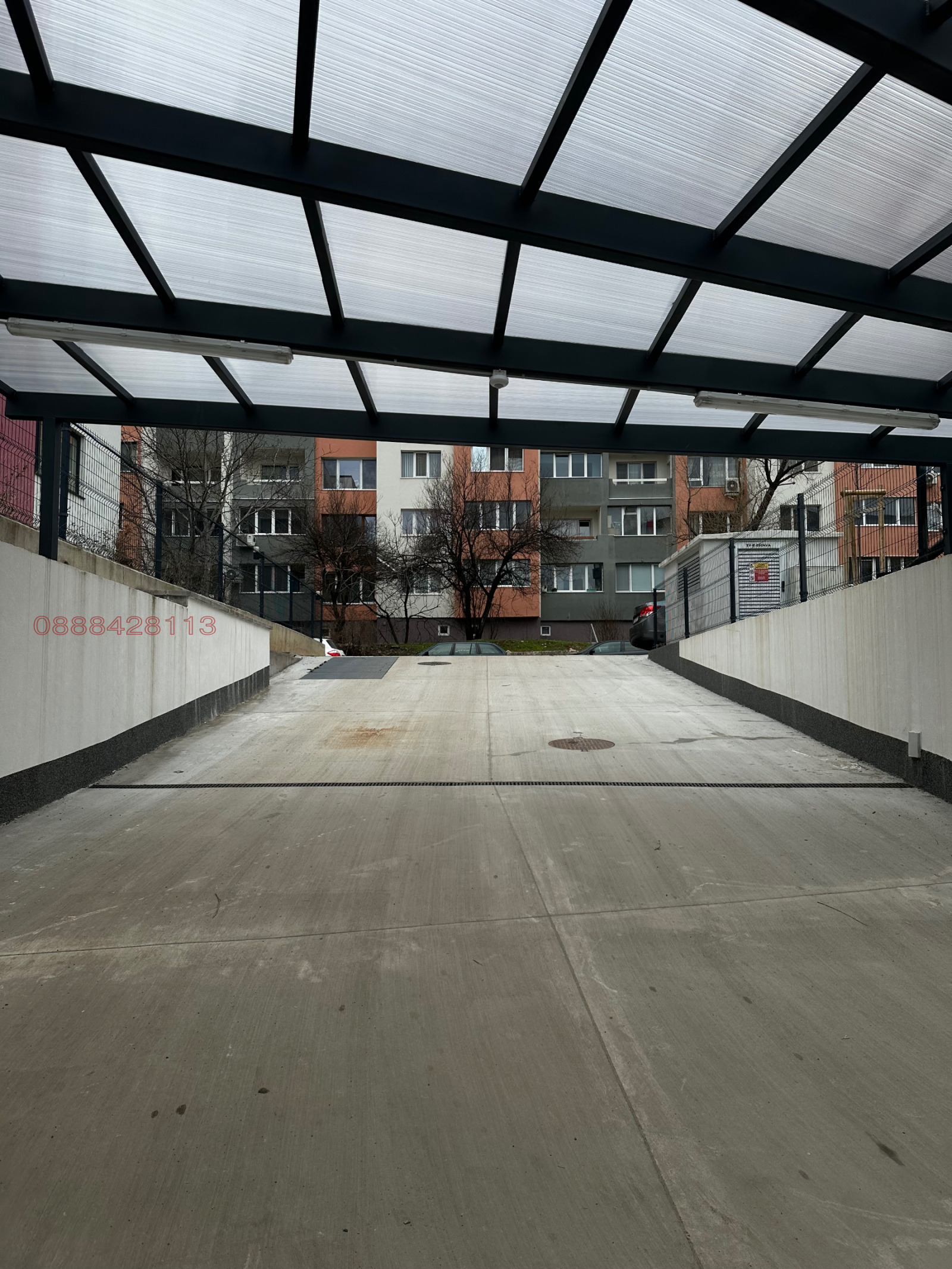 Дава под наем ГАРАЖ, ПАРКОМЯСТО, гр. София, Овча купел 2, снимка 5 - Гаражи и паркоместа - 53900633