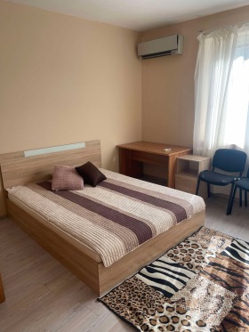 1 chambre Gratska mahala, Varna 5