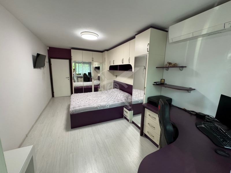 K pronájmu  2 ložnice Sofia , Mladost 1 , 78 m2 | 43035698 - obraz [10]