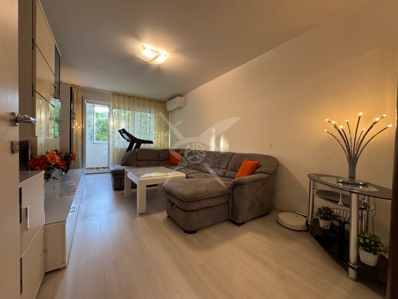 K pronájmu  2 ložnice Sofia , Mladost 1 , 78 m2 | 43035698 - obraz [7]