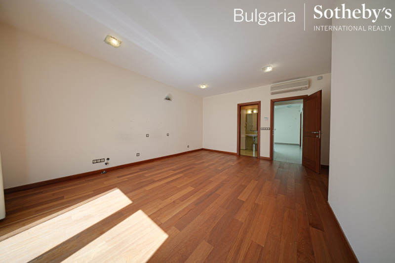 Vuokrattavana  Talo Sofia , Bojana , 476 neliömetriä | 40501334 - kuva [13]