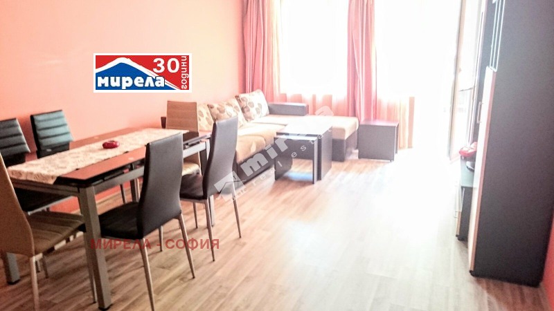 Zu vermieten  2 Schlafzimmer Sofia , Zentar , 100 qm | 77693099