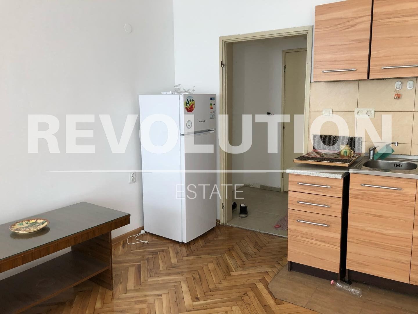 Дава под наем 2-СТАЕН, гр. Варна, Конфуто, снимка 2 - Апартаменти - 53778124