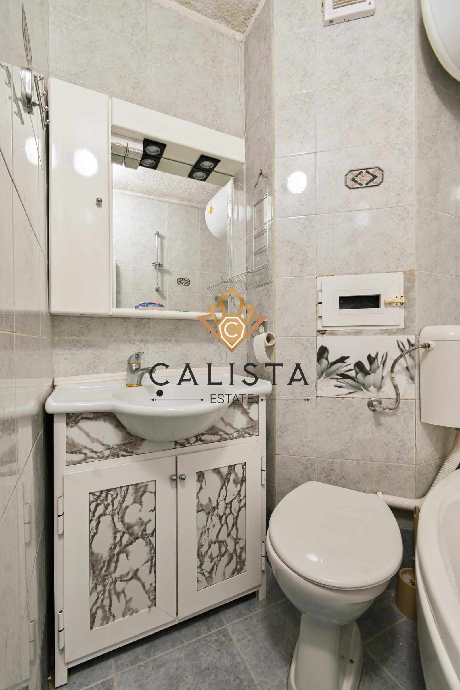 Дава под наем 2-СТАЕН, гр. София, Лозенец, снимка 15 - Апартаменти - 56083687