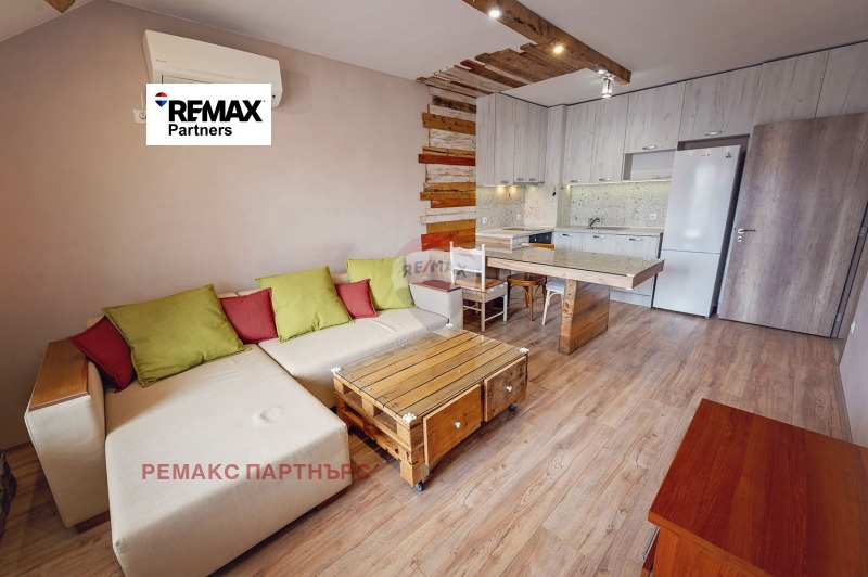Дава под Наем 3-СТАЕН в град Варна, Левски 1 - 97 кв.м / 760 € » 1 486.43 лв., РЕМАКС ПАРТНЪРС