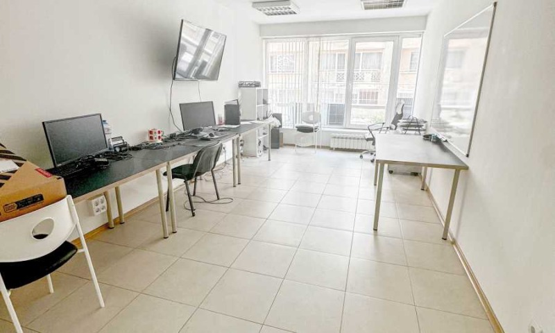 Te huur  Kantoor Sofia , Gotse Deltsjev , 90 m² | 62325024 - afbeelding [5]