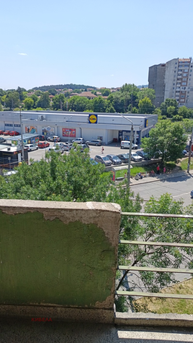 A louer  2 chambres Pernik , Tsentar , 95 m² | 13604324