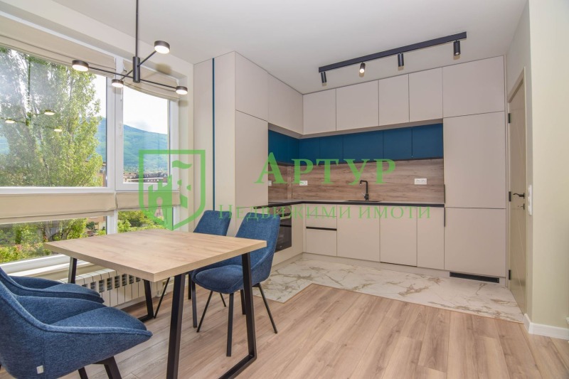 Издаје се  2 спаваће собе Софија , Крастова вада , 100 м2 | 83049208