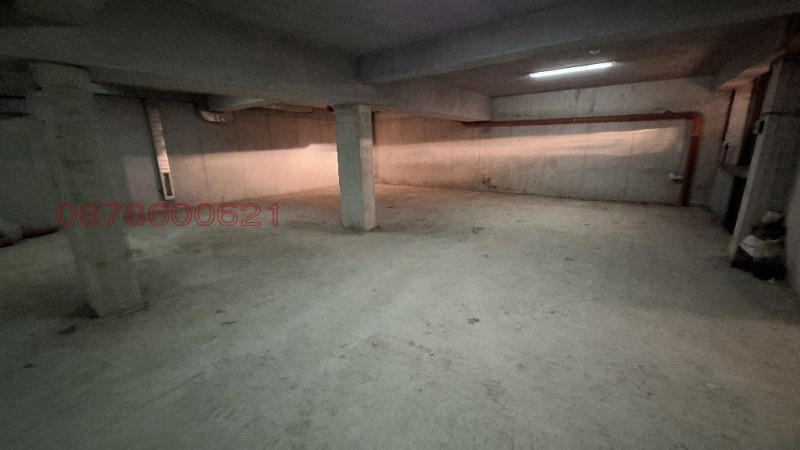 Дава под наем ГАРАЖ, ПАРКОМЯСТО, гр. Варна, Зимно кино Тракия, снимка 4 - Гаражи и паркоместа - 52785181