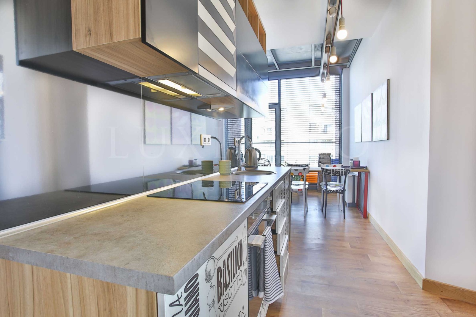 Дава под наем 3-СТАЕН, гр. София, Иван Вазов, снимка 11 - Апартаменти - 53608864