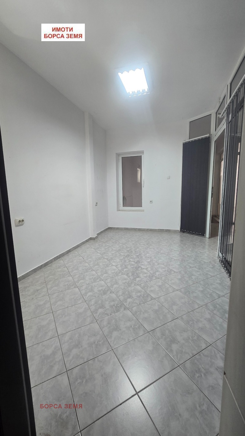 A louer  Bureau Targovichte , Tsentar , 25 m² | 85176887 - image [2]