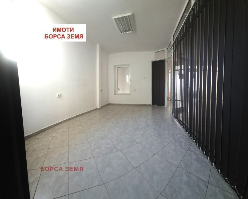 A louer  Bureau Targovichte , Tsentar , 25 m² | 85176887 - image [3]