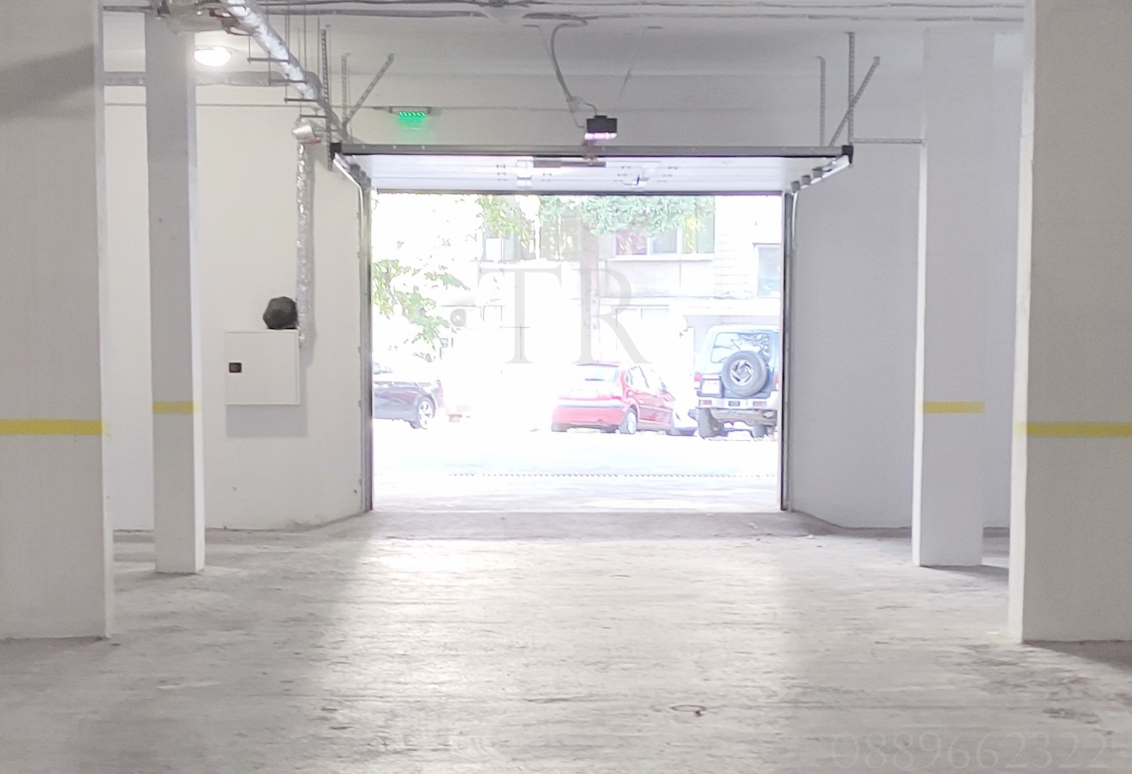 Дава под наем ГАРАЖ, ПАРКОМЯСТО, гр. Бургас, Лазур, снимка 4 - Гаражи и паркоместа - 53619918