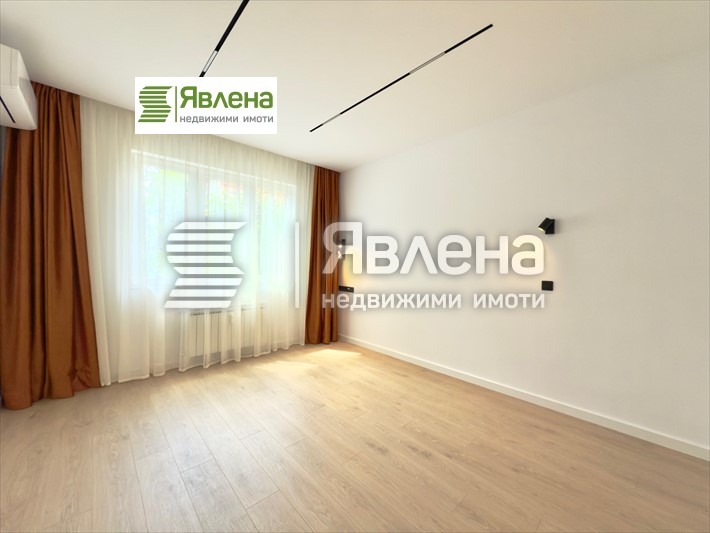 Zu vermieten  3 Schlafzimmer Sofia , Zentar , 120 qm | 28739389 - Bild [11]