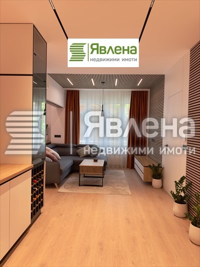Zu vermieten  3 Schlafzimmer Sofia , Zentar , 120 qm | 28739389 - Bild [4]