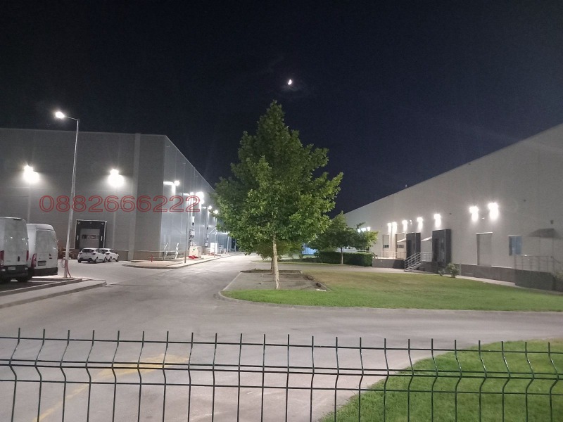 Do wynajęcia  Składowanie region Płowdiw , Benkowski , 2960 mkw | 35917603 - obraz [8]
