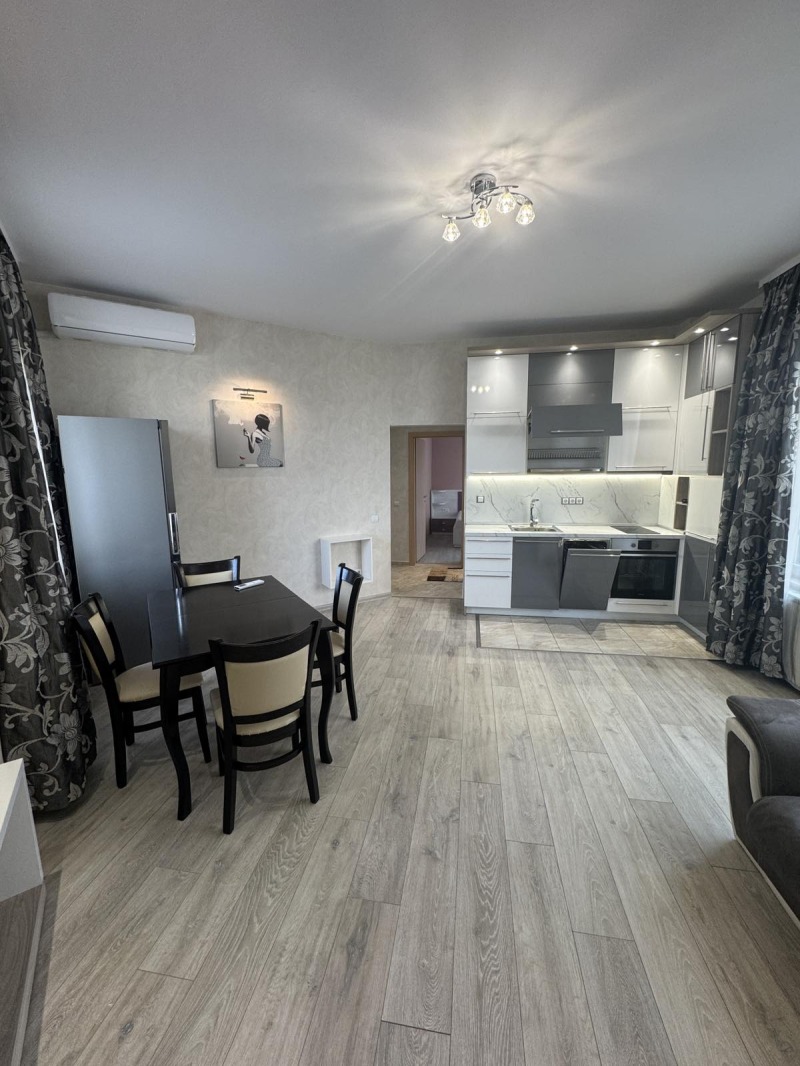 En renta  2 dormitorios Sofia , Mladost 3 , 90 metros cuadrados | 28926172 - imagen [2]