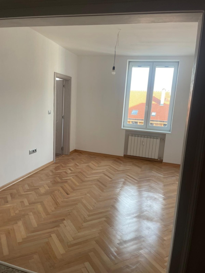 Дава под наем 2-СТАЕН, гр. София, Център, снимка 2 - Апартаменти - 53019205