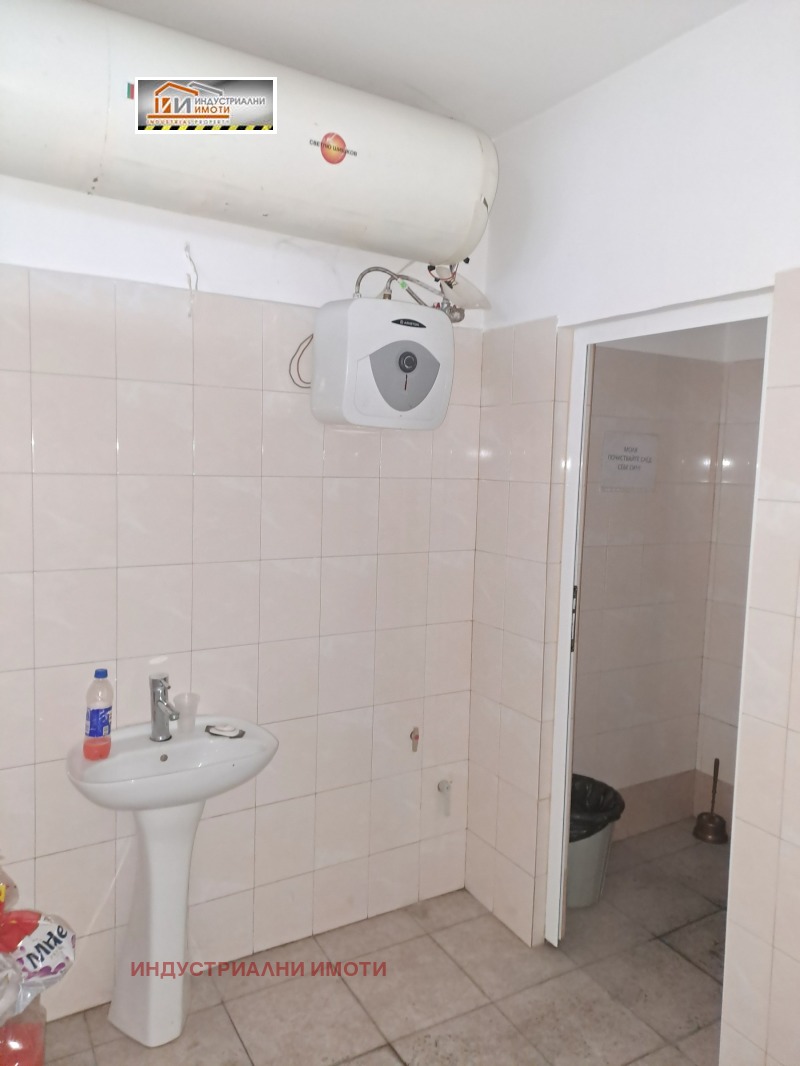 Дава под наем СКЛАД, гр. Пловдив, Индустриална зона - Юг, снимка 12 - Складове - 53379029