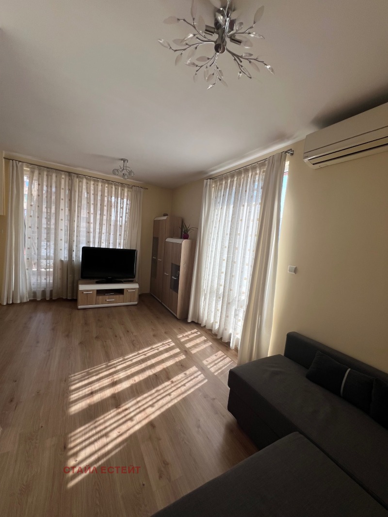 Издаје се  1 спаваћа соба Софија , Манастирски ливади , 90 м2 | 49370158 - слика [6]
