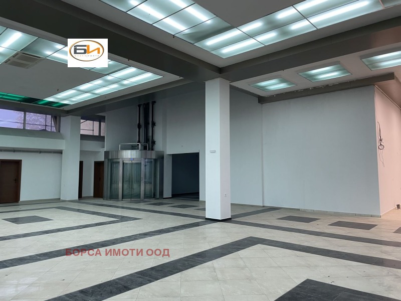 Дава под наем МАГАЗИН, гр. Враца, Промишлена зона, снимка 3 - Магазини - 52720595