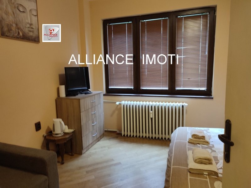 För uthyrning  Hus Sofia , Iztok , 280 kvm | 96139932 - bild [5]