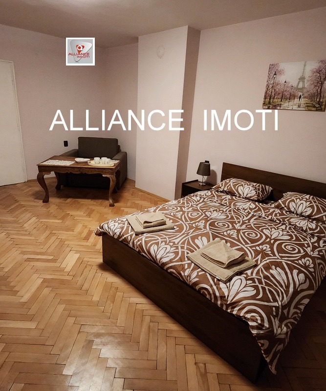 För uthyrning  Hus Sofia , Iztok , 280 kvm | 96139932 - bild [9]