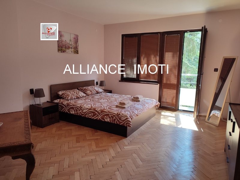 För uthyrning  Hus Sofia , Iztok , 280 kvm | 96139932 - bild [10]