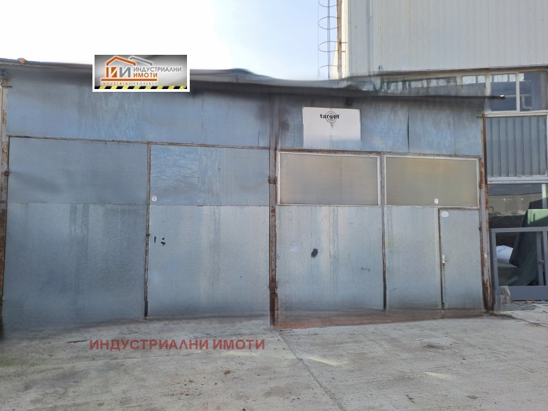 En renta  Almacenamiento Plovdiv , Industrialna zona - Sever , 400 metros cuadrados | 24751162