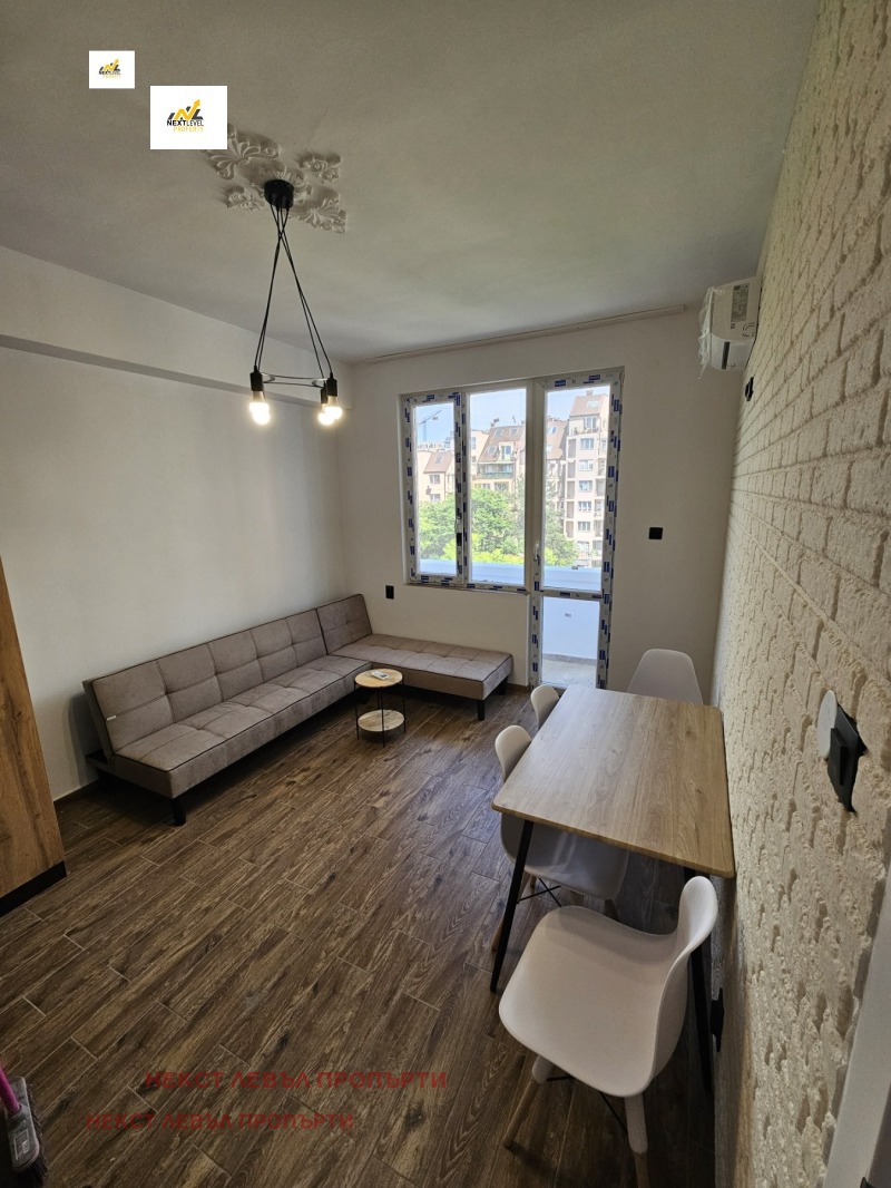 Vuokrattavana  Huone Sofia , Zona B-19 , 75 neliömetriä | 49545342