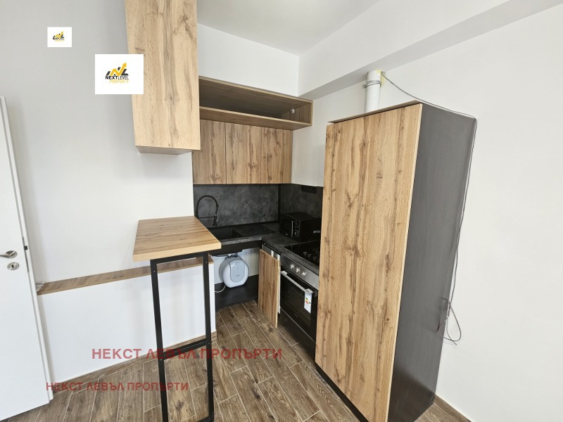 Vuokrattavana  Huone Sofia , Zona B-19 , 75 neliömetriä | 49545342 - kuva [11]