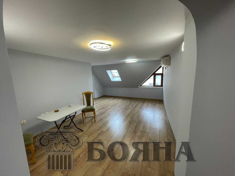 Издаје се  1 спаваћа соба Русе , Центар , 70 м2 | 90290151 - слика [2]