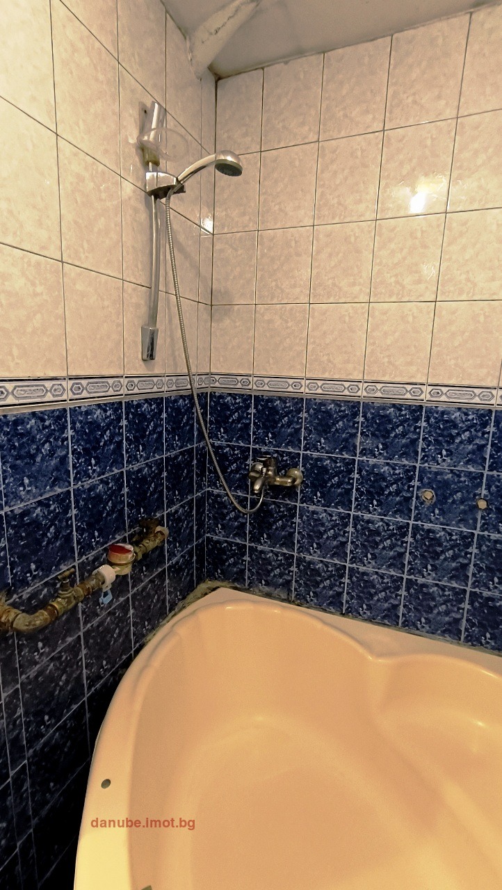 Дава под наем 4-СТАЕН, гр. Русе, Център, снимка 16 - Апартаменти - 52839858