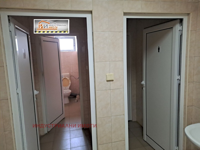 Дава под наем ПРОМ. ПОМЕЩЕНИЕ, гр. Пловдив, Индустриална зона - Север, снимка 12 - Производствени сгради - 46449609