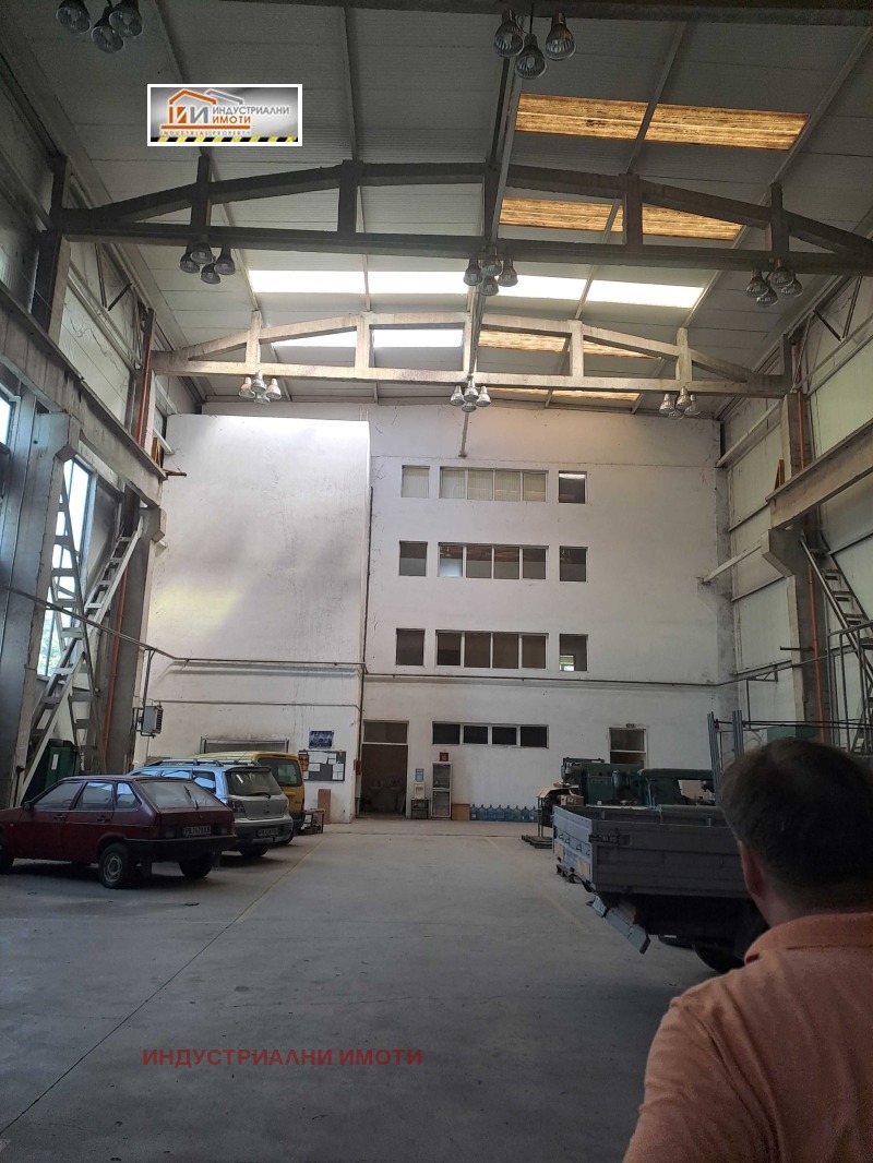 Da affittare  Edificio industriale Plovdiv , Industrialna zona - Sever , 756 mq | 41353702