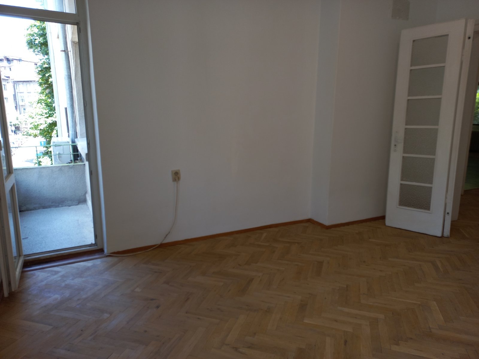 Дава под наем 4-СТАЕН, гр. София, Център, снимка 3 - Апартаменти - 54913586