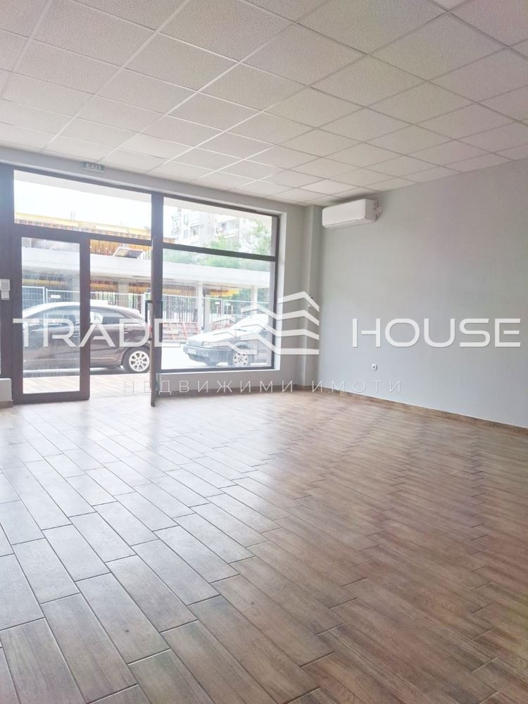 В аренду  Магазин Пловдив , Тракия , 65 кв.м | 98752689
