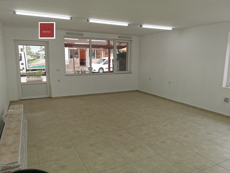 Vuokrattavana  Myymälä Sofia , Vraždebna , 47 neliömetriä | 74202089 - kuva [3]