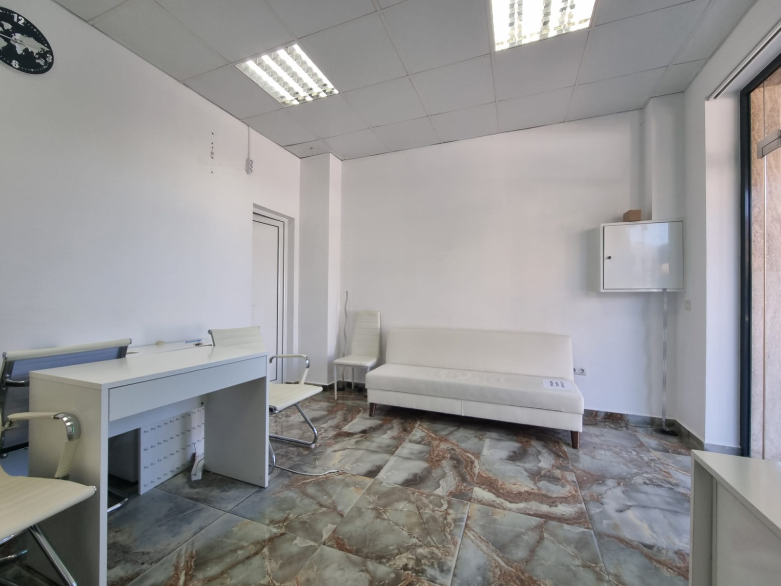 Дава под наем ОФИС, к.к. Слънчев бряг, област Бургас, снимка 6 - Офиси - 54428794