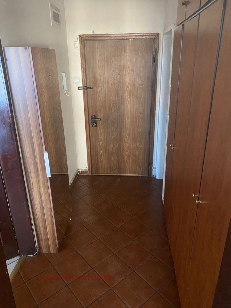 Дава под наем 2-СТАЕН, гр. София, Център, снимка 13 - Апартаменти - 56018605
