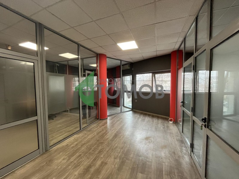 Дава под Наем ОФИС в град Шумен, Център - 40 кв.м / 215 € » 420.50 лв., ИМОТИ ТОМОВ