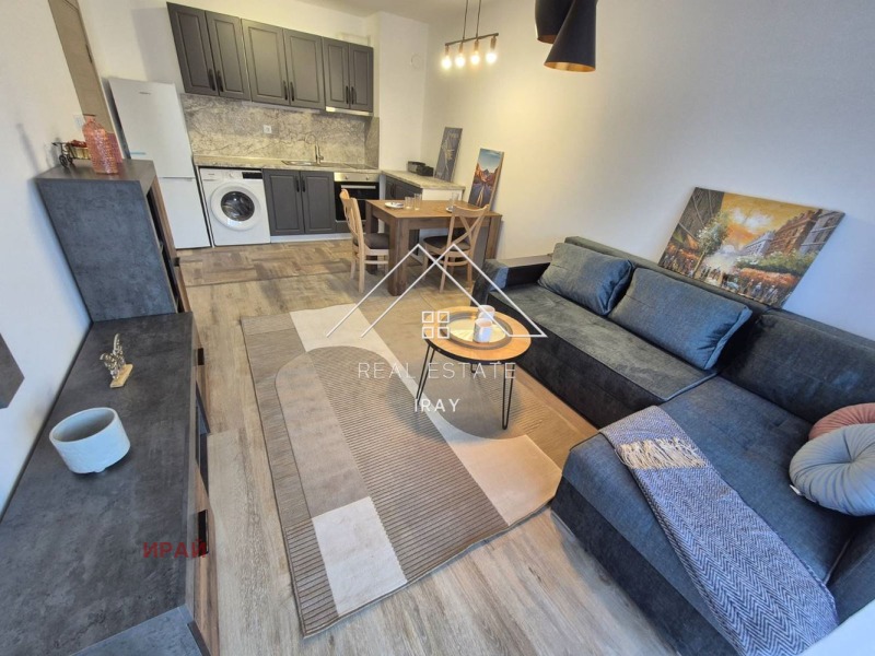 Da affittare  1 camera da letto Stara Zagora , Tri chuchura - tsentar , 70 mq | 65176278